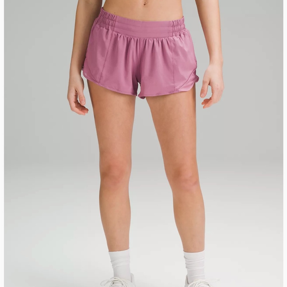 Mauve Lululemon Hotty Hot Low-Rise Lined Short 2.5"
